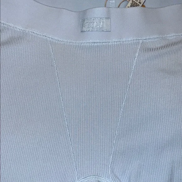 New SKIMS Blue soft lounge rib boxer OUT OF STOCK EVERYWHERE - Picture 4 of 6